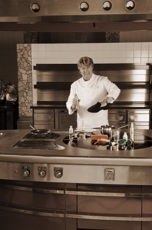 Robert Kranenborg prepares The Royal Treatment diner Robert Kranenborg prepares The Royal Treatment diner