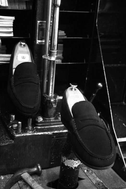 Kuckelkorn loafers na The Royal Treatment stappenplan suède Kuckelkorn loafers na The Royal Treatment stappenplan suède
