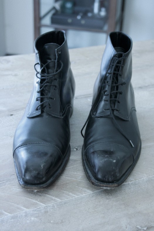 Silvano Lattanzi chukka boots before Premium Shoe Care+ treatment Silvano Lattanzi chukka boots before Premium Shoe Care+ treatment