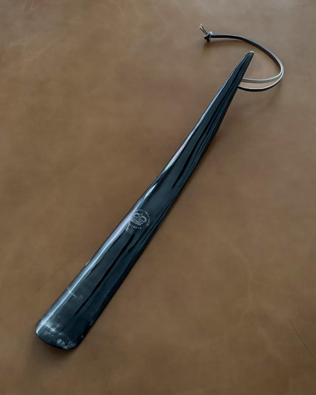 Runderhoorn schoenlepel 17/18 inch - The Royal Treatment
